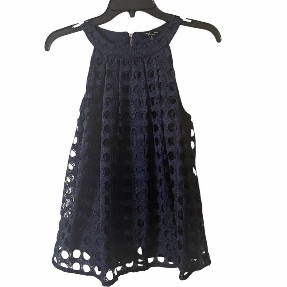 Romeo + Juliet Couture Navy Eyelet Lace Sleeveless Top Small